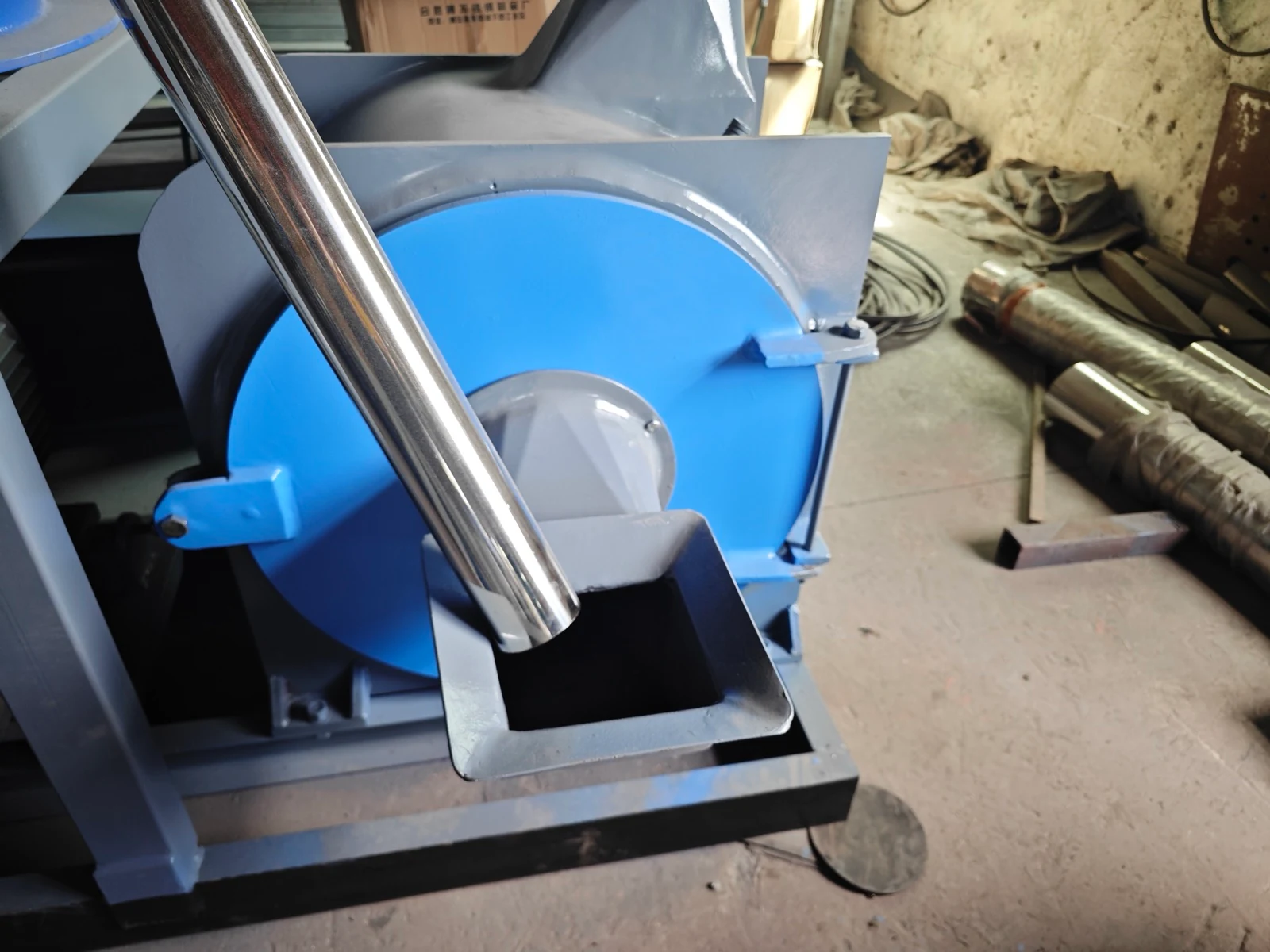 Plastic pulverizer machine photo 10