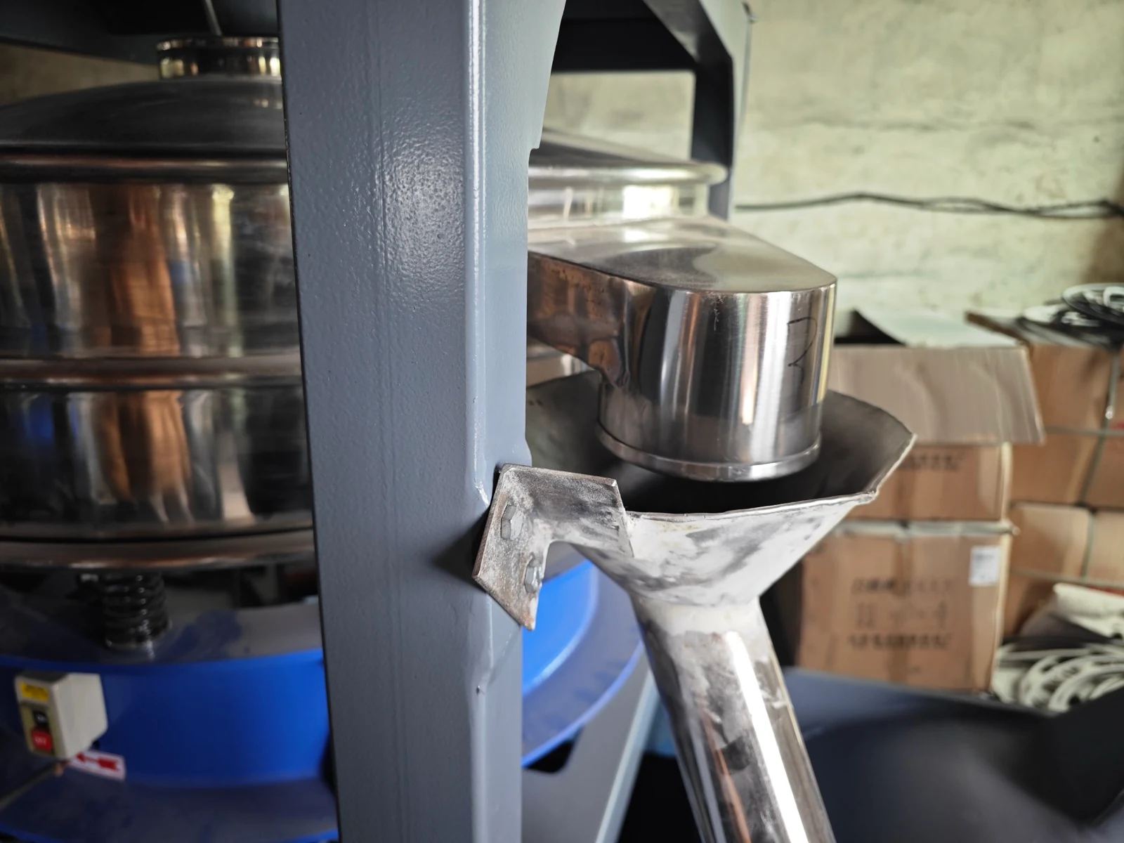 Plastic pulverizer machine photo 13