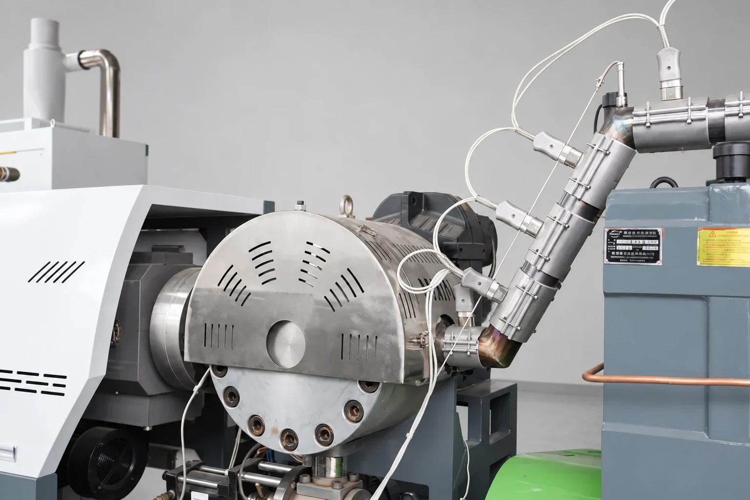 Two-Stage Hydraulic Filtration