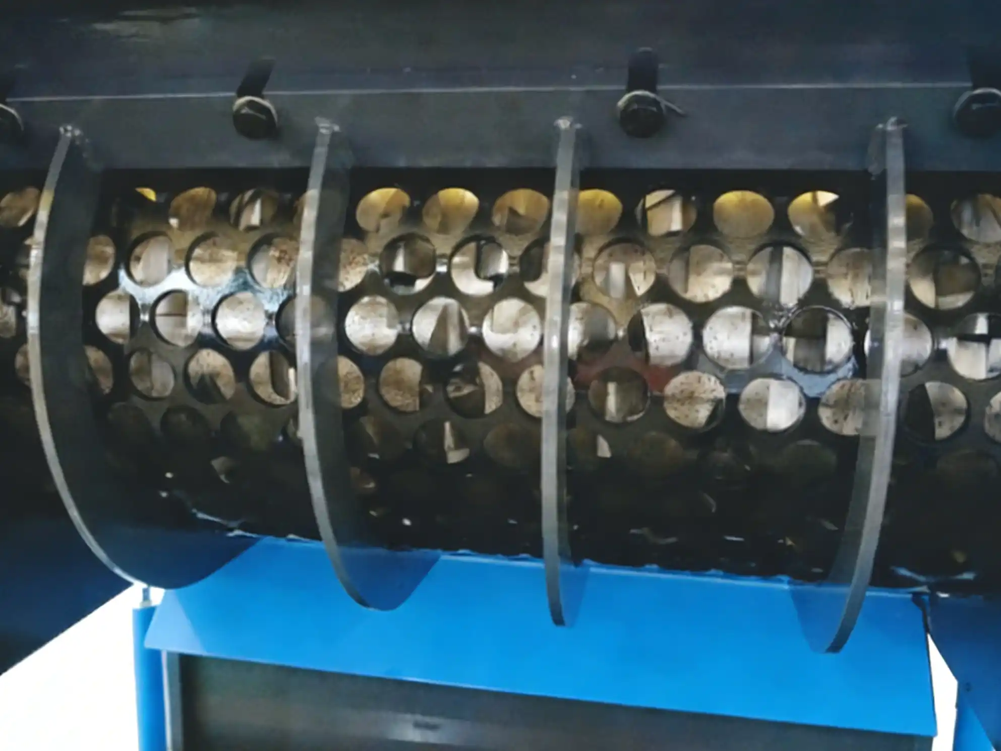 Single shaft shredder rotor knife & screen